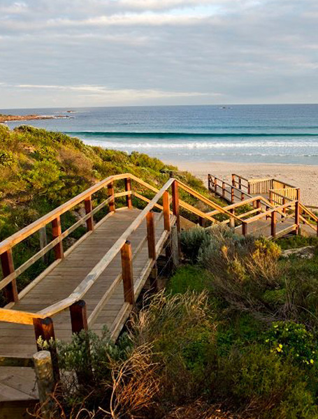 ACCOMMODATION_SmithsBeachResort